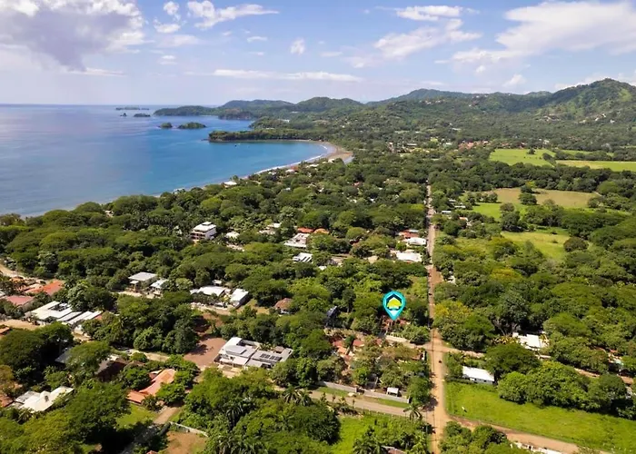 Holiday home Inviting With Colorful Decor And Private Backyard Oasis With A Swimming Pool & Shaded Terrace Santa Cruz (Guanacaste)
