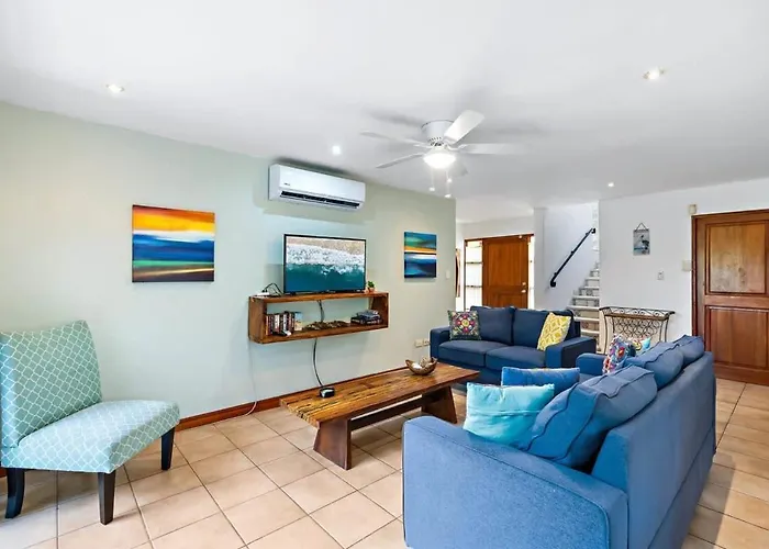 Inviting With Colorful Decor And Private Backyard Oasis With A Swimming Pool & Shaded Terrace * Santa Cruz (Guanacaste)