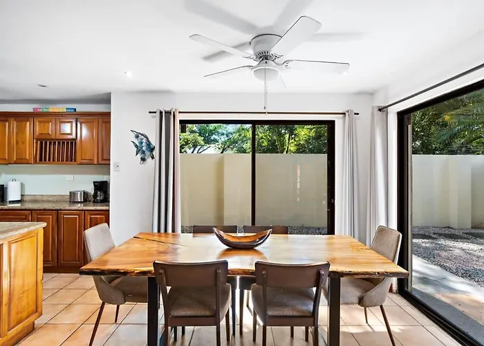 Holiday home Inviting With Colorful Decor And Private Backyard Oasis With A Swimming Pool & Shaded Terrace Santa Cruz (Guanacaste)